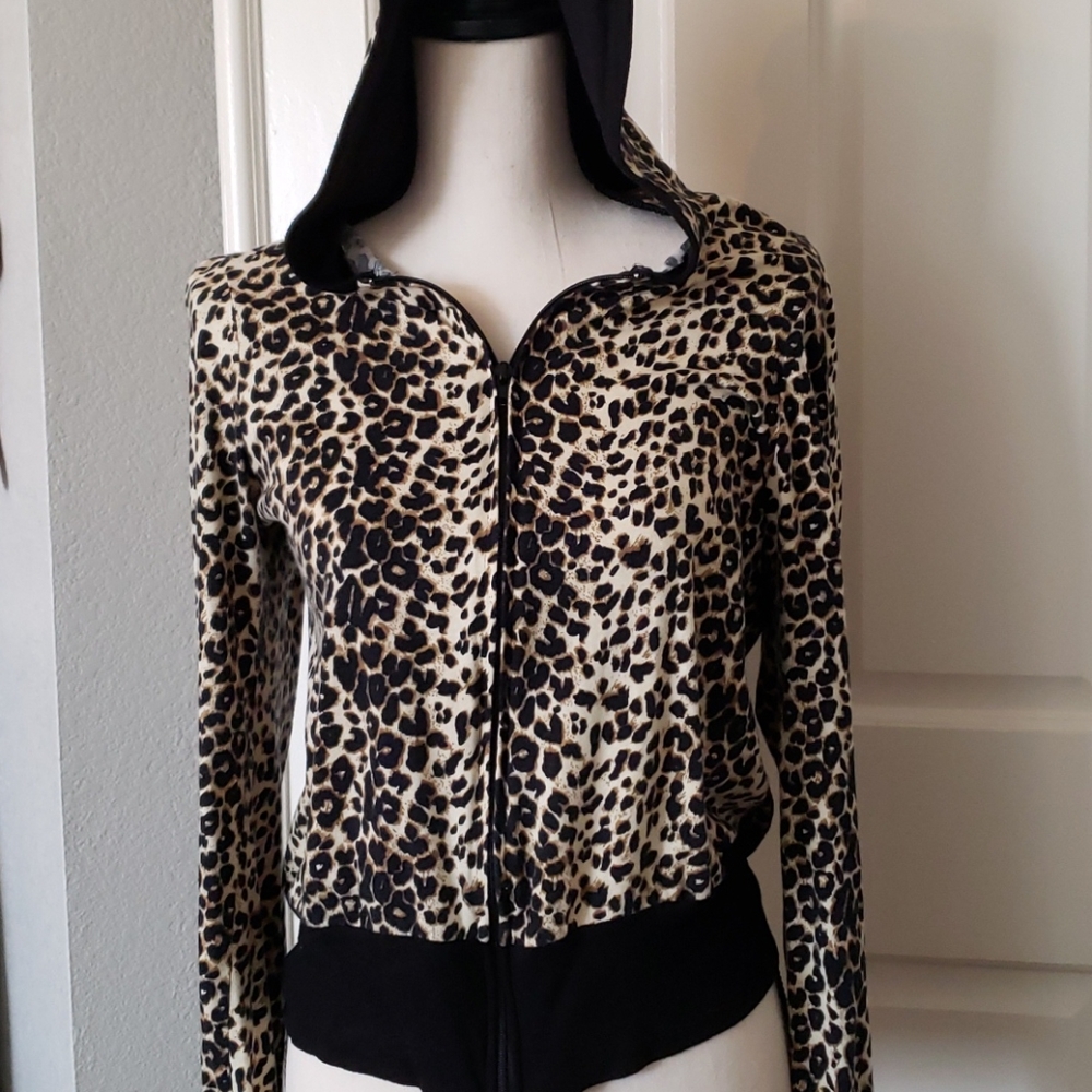 Sweatshirt zippered